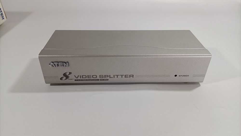 ATEN VS-98A - VGA Video Duplicator (1 to 8 VGA duplicator)64286250941825123