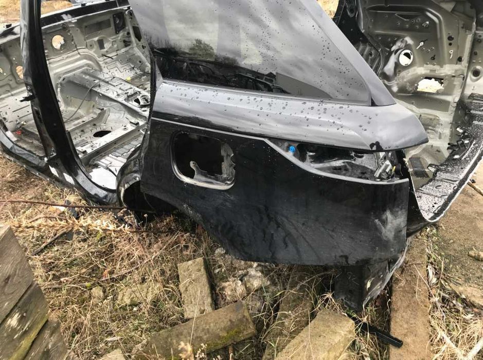 Четверть Range Rover Sport L461 крило кузов разборка