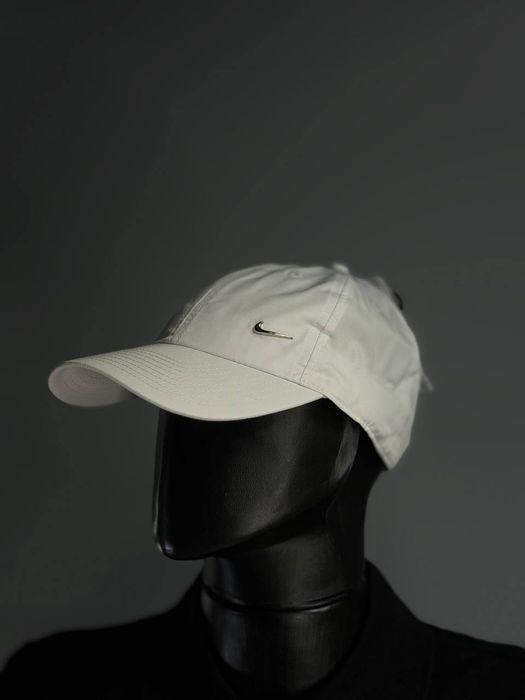 Кепка Nike
Art. 0026

100% поліестр
Розмір регулюється
Залізлий логоти