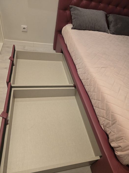 Cama de Casal Estofada com 4 Gavetas de Arrumação (Para colchão 140x190)
