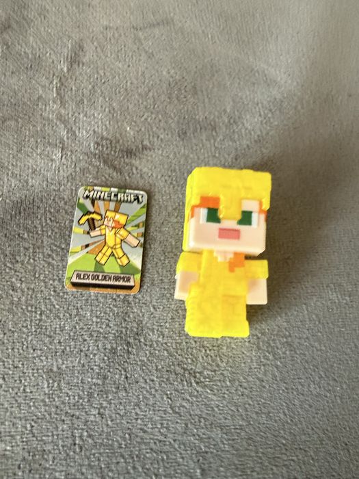 Figurka Złota Alex Minecraft Kinder Joy