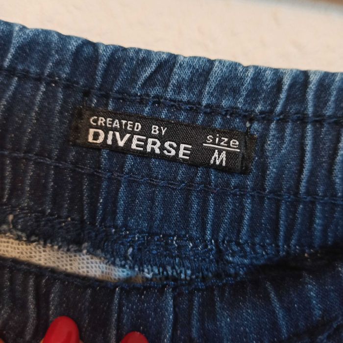 Krótkie szorty jeansy DIVERSE M