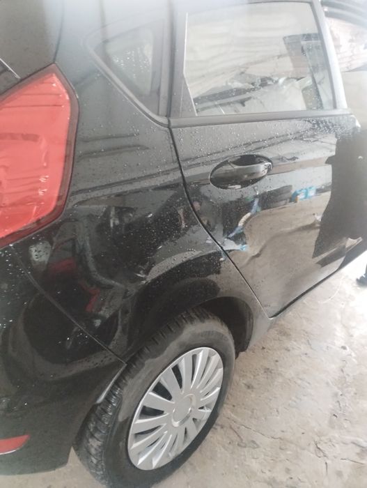 tylna klapa tylne lampy fiesta Mk 7 kod d9 tylne lampy