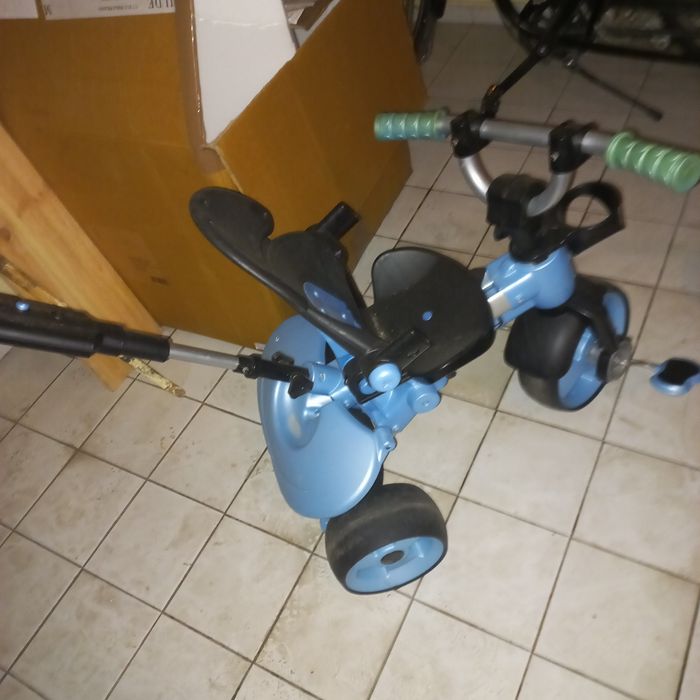 Carrinho bebe triciclo