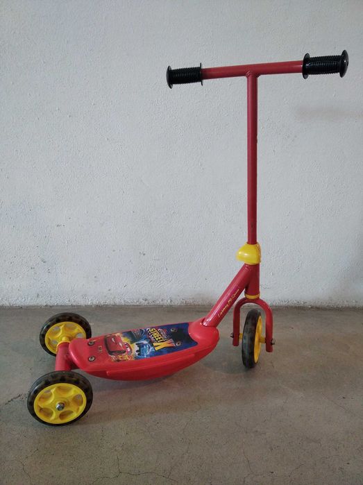 Trotinete infantil 3 rodas Smoby - Cars / Lightning McQueen