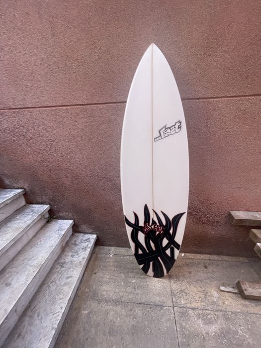 Prancha de surf 5’11 Lost Driver 3.0 pouco uso