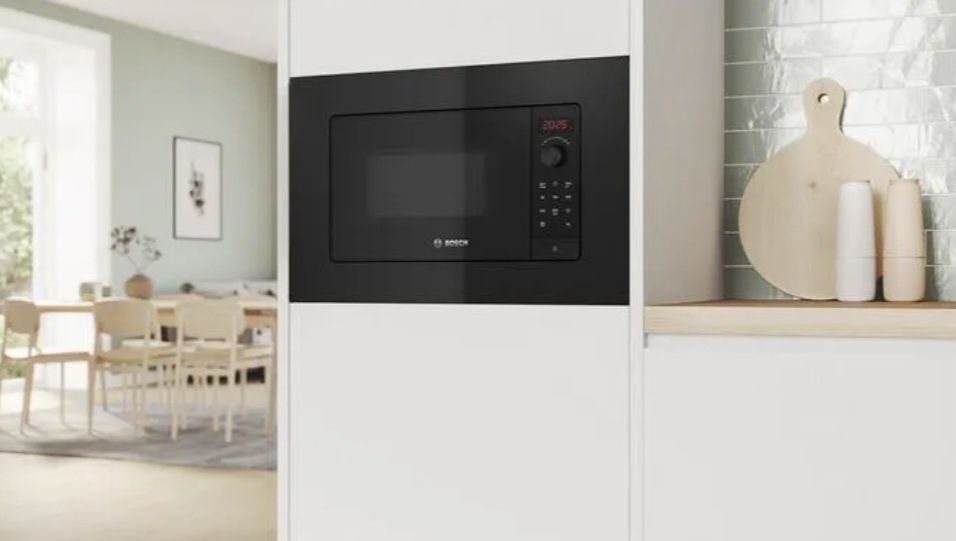 Вбудована мікрохвильова піч Bosch BFL623MB4