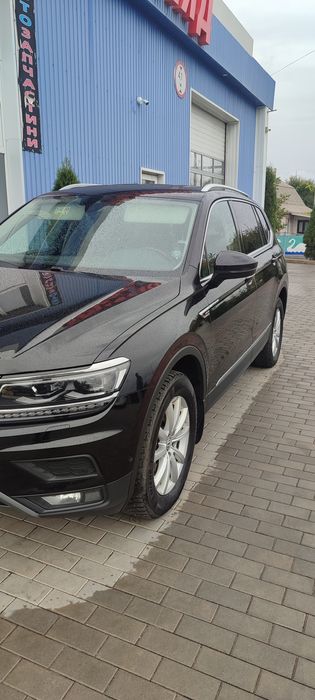 Volkswagen Tiguan 2018 року