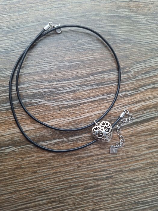 Колье в форме сердца