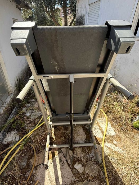 Passadeira Domyos TC 270 – 13km/h, inclinável e dobrável