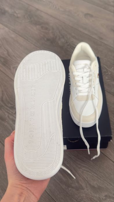 Жіночі кросівки Tommy Hilfiger