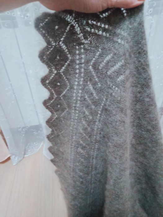 Пухова хустка нова