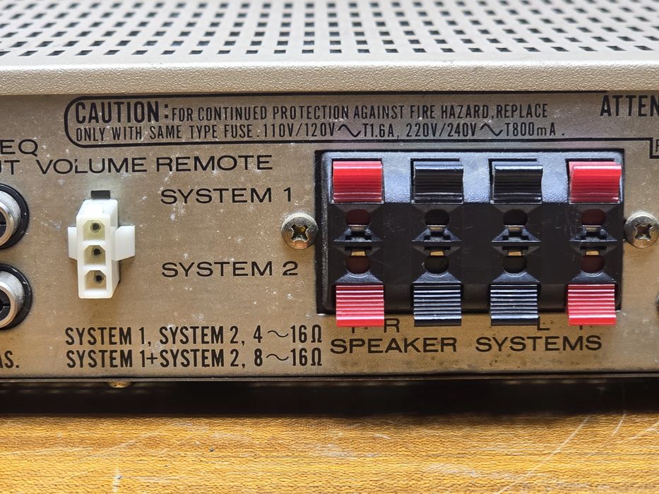 Marantz PM 330 JAPAN wzmacniacz Vintage płaski złoty
