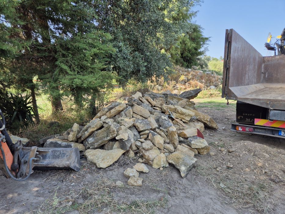 Vendo lages/pedra para obras jardim