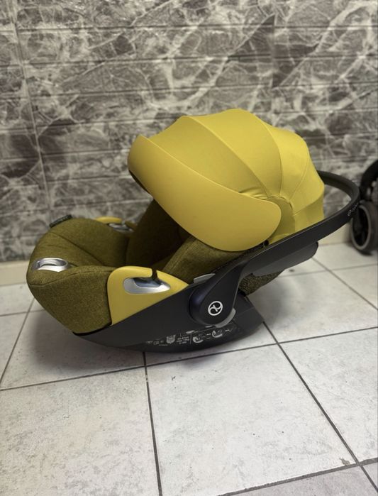 Автокрісло (автолюлька) Cybex Cloud Z+ як нове