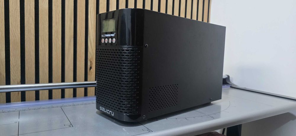 UPS Salicru SLC-700-TWIN PRO2 700VA / 630W – Baterias a substituir
