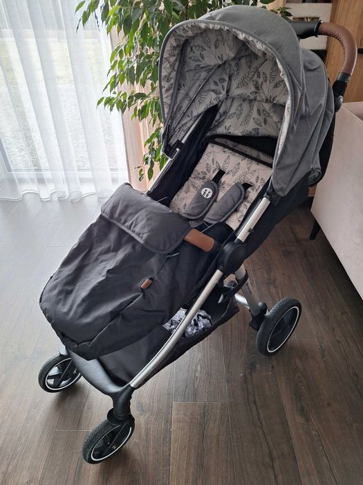 Wózek Petite&mars Royal | Używany | Bogate wyposażenie + akcesoria