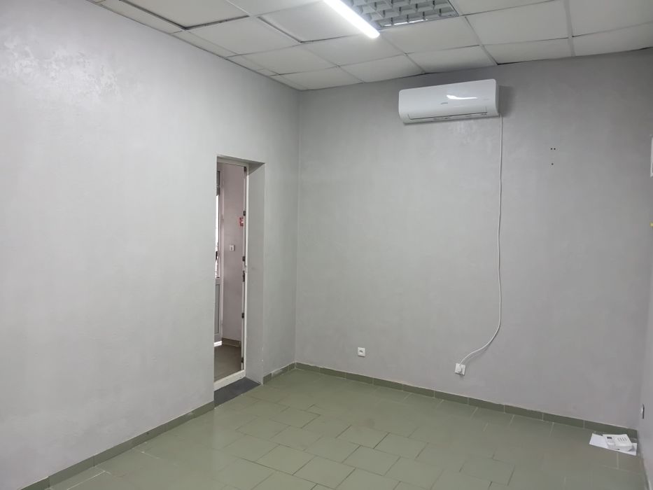 Здам 2 приміщення різною площею 18Кв і 6кв м