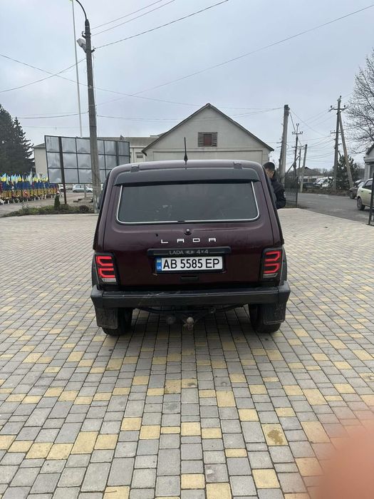 Продаж нива 2011 року