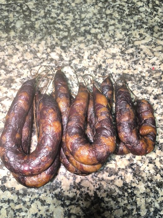 Vendo chouriças caseiras