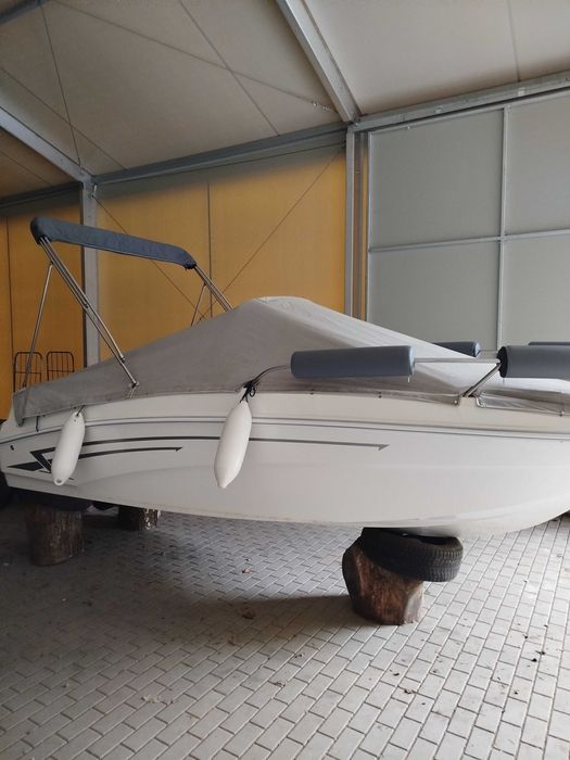 Łódź motorowa AM 490 z silnikiem Tohatsu 9,8