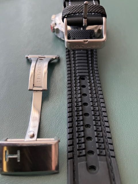 Годинник Hamilton Khaki ETO quartz H77612333