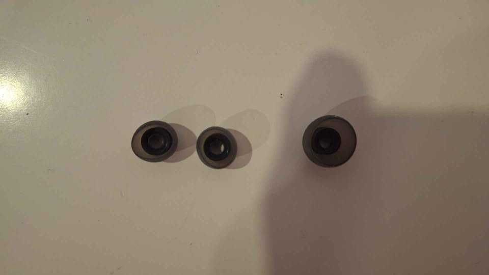 Fones por Bluetooth(Com borrachas suplentes)- Preço negociavel