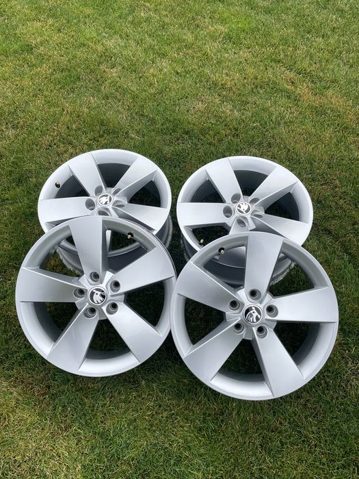 ПРОДАМ R17 5/112 Шкода Oktavia , Syperb и т,д