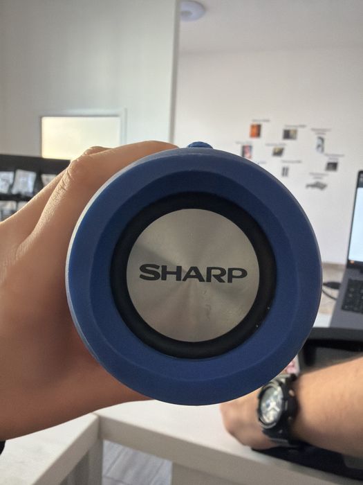 Glosnik SHARP.