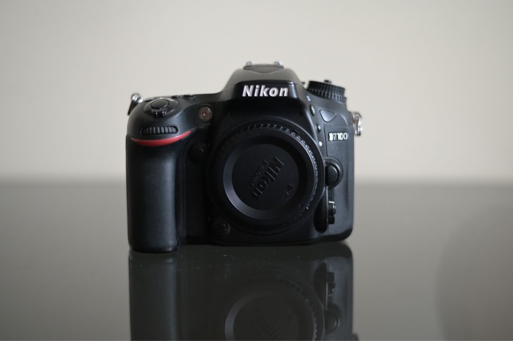 Фотоапарат Nikon D7100