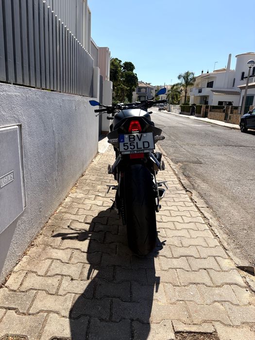 Honda CB650R como nova (35kw livrete)