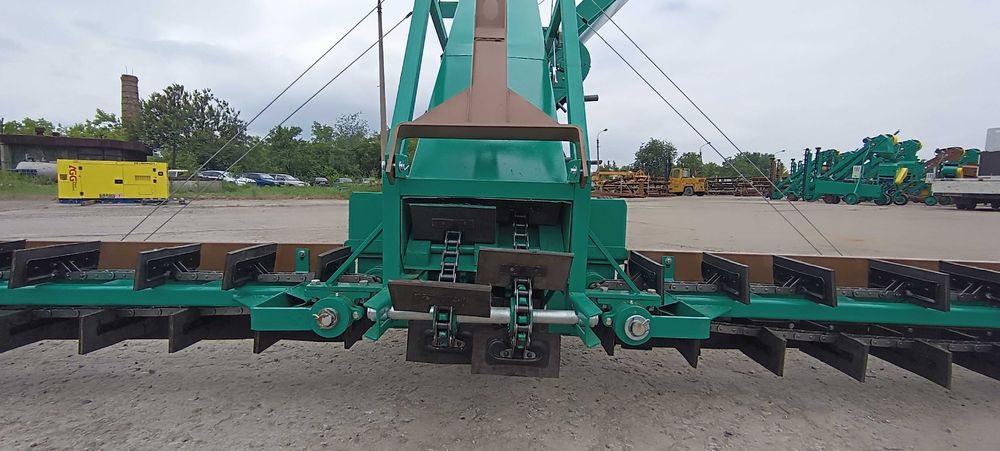 САМОПЕРЕСУВНИЙ Зерномет, ЗМ120У, Зернометатель,Зернонавантажувач