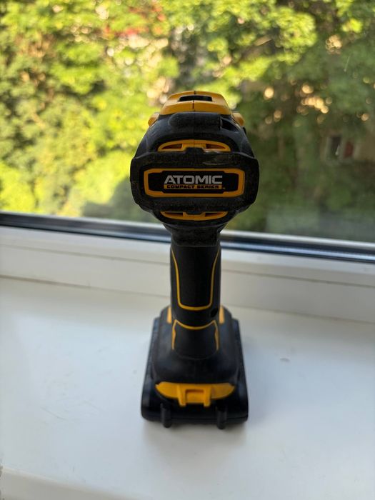 Оригінал DeWALT DCD709 20V MAX Brushless, ударний шуруповерт, стан хороший