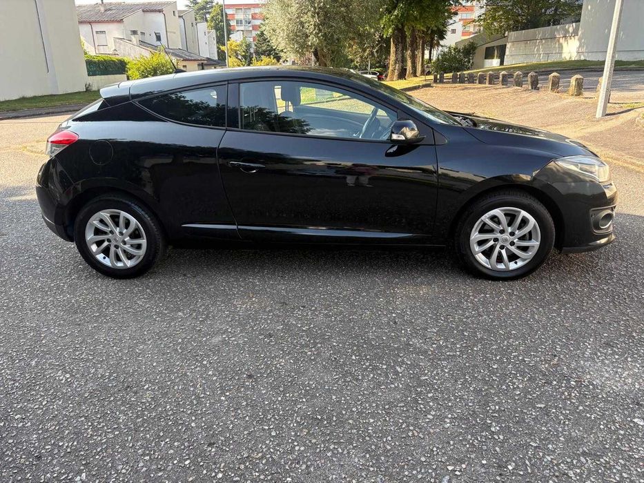 Mégane Coupe comercial 6000€ + IVA