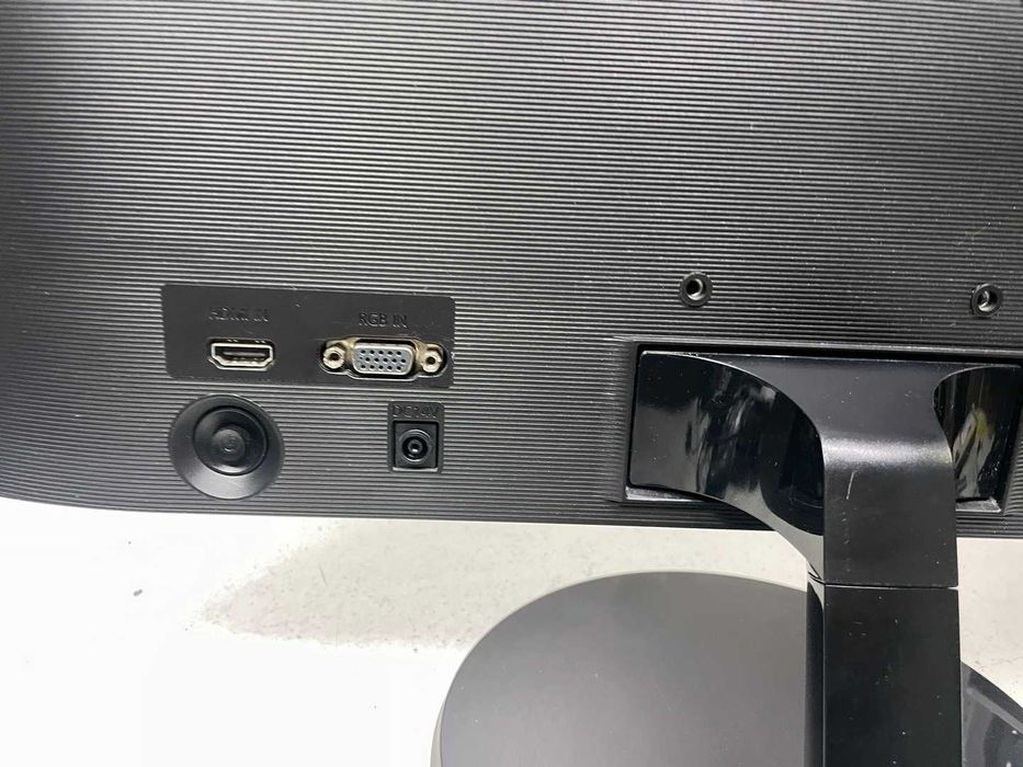 Монитор 21.5" Samsung S22F350F HDMI FullHD Flicker-Free