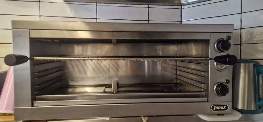 Vendo salamandra/grill profissional.