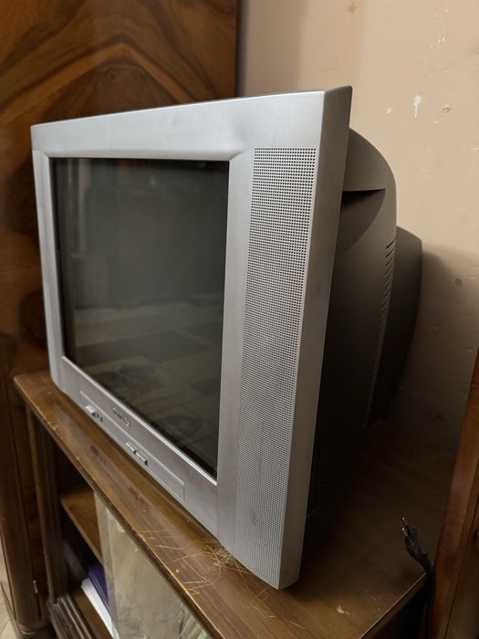 Телевізор Philips 21” (кінескопний) з пультом, робочий 2006 рік