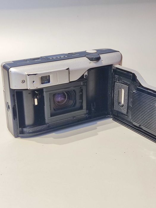 Konica Zup 110 VP – Camara Analógica