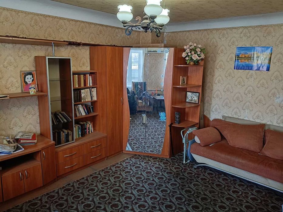 Продажа трёх комнатного жилкопа.  Б мо 20 тыс долларов .рская мало мор