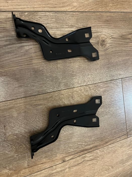 Кронштейн бамперу Porsche Macan, та інші запчастини