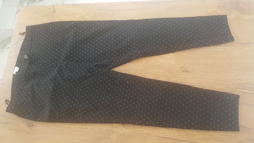 spodnie czarne stretch r. 18/46