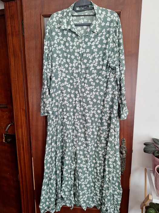 Vestido florido manga comprida