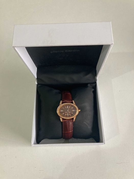 Relógio Pierre Cardin PC104202F03 com pulseira de couro - como novo