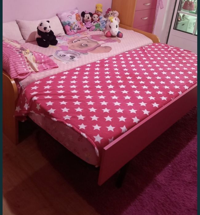 Cama criança com 2 colchões novos