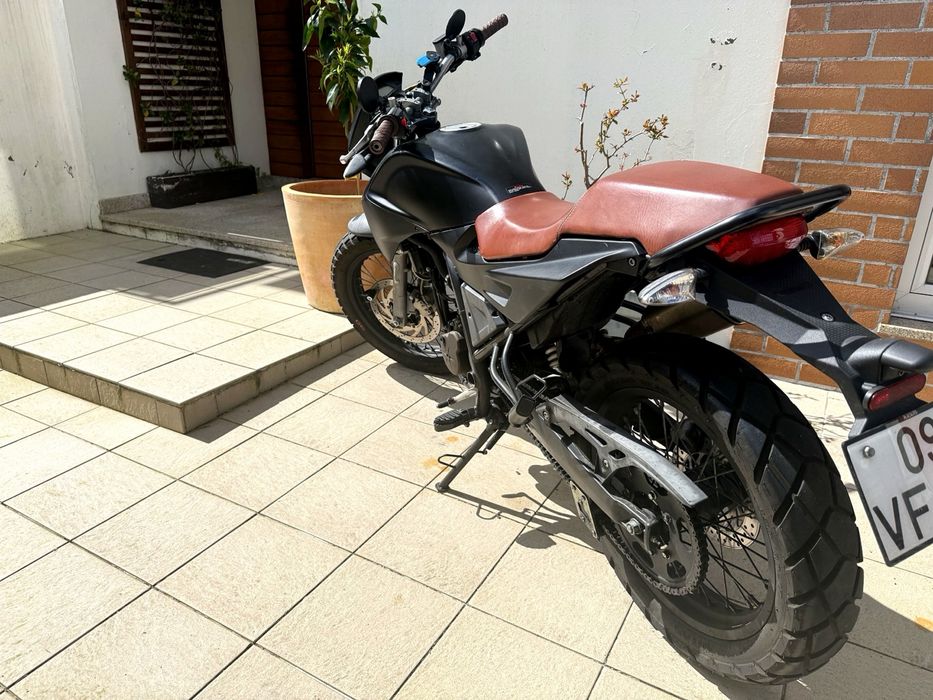 UM Scrambler 125cc | 15cv | Bom estado