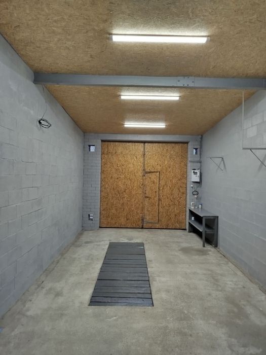 Здача  гаража  А/К, Нива в районі зеленоіі