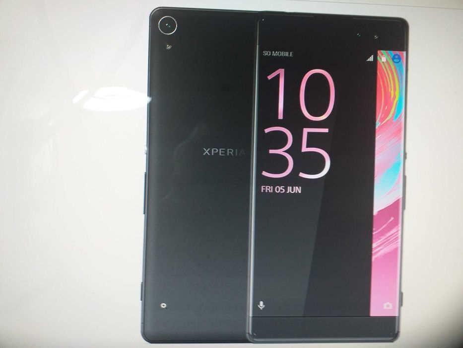 Telefon Sony XA 5"