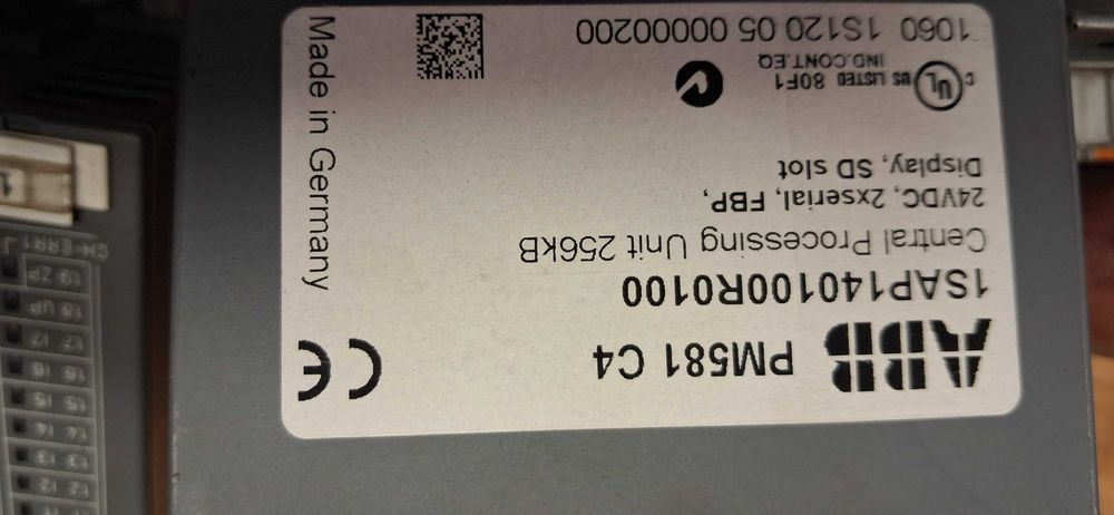 plc abb pm 581 rozszerzenia analogowe i cyfrowe z panelem i przyciskami