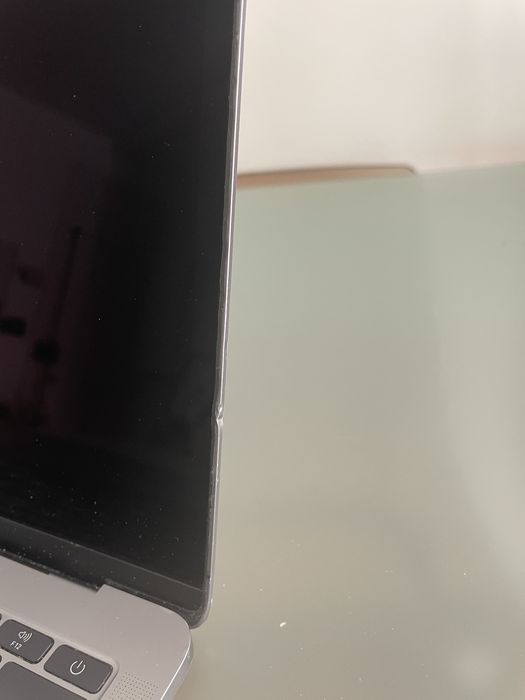 MacBook Pro de 13” 2018 para reparação