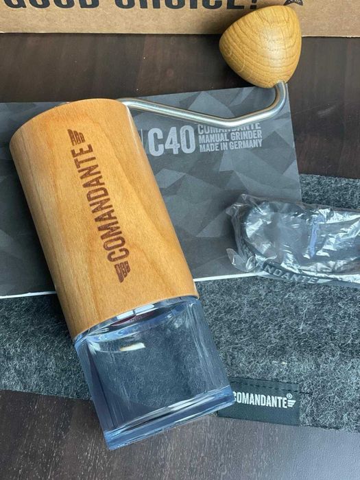 Młynek Comandante C40 MK4 Nitro Blade-American Cherry Grinder